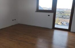 Casa finisata, teren 2500mp, Marginea