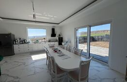 Casa individuala cu 4 camere, 255 mp utli, 700 mp teren, zona Ipotesti