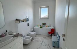 Casa individuala cu 4 camere, 255 mp utli, 700 mp teren, zona Ipotesti