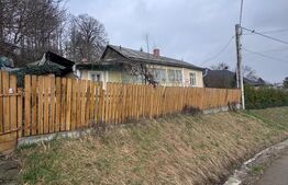 Casa renovabila, teren 500mp, Siret