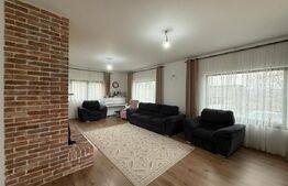 Casa pe parter, 4 camere, 5000 mp teren, zona Lipoveni