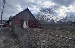 Casa demolabila, teren 1000mp, centru , Radauti