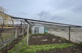 Casă individuală - Teren 9.300 mp - Finisată/Mobilată - Vadu Moldovei 