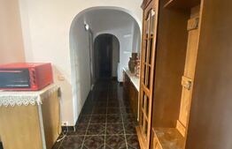 Apartament cu 3 camere, 68 mp, decomandat, etaj intermediar, zona Obcini