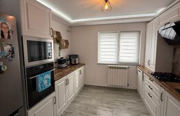 Apartament cu 4 camere, etaj intermediar, decomandat, Cuza Voda I