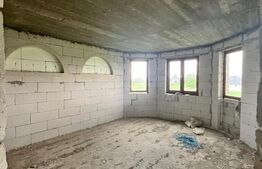 Casa la rosu, teren 1675mp, Fratautii Vechi