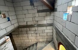 Casa la rosu, teren 1675mp, Fratautii Vechi