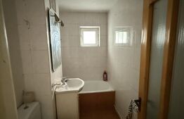 Apartament cu 3 camere, decomandat, zona George Enescu