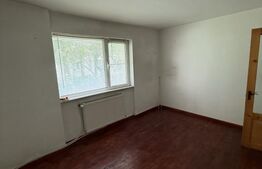 Apartament cu 3 camere, decomandat, zona George Enescu