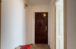 Apartament de vanzare, cu 2 camere, 50mp, etaj intermediar, zona Zamca