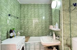 Apartament de vanzare, cu 2 camere, 50mp, etaj intermediar, zona Zamca