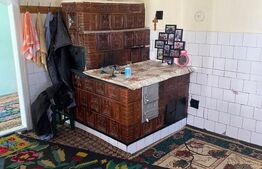 Casa si teren de vanzare, 2000 mp, zona Dragoiesti