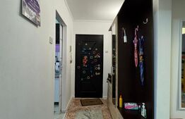 Apartament 3 camere, 65mp, decomandat, etaj intermediar, zona Obcini