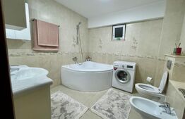 Apartament de vanzare, cu 3 camere, 90 mp, zona Ramiro 