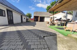 Casa 4 camere, 6000mp teren, zona centrala, Negostina, Siret