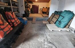 Casa 4 camere, 6000mp teren, zona centrala, Negostina, Siret