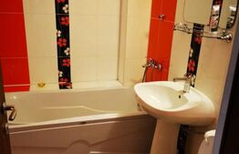 Apartament de vanzare, cu 3 camere, 69 mp, decomandat, zona Burdujeni