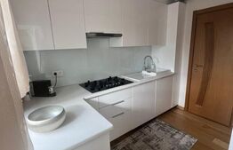 Apartament de vanzare, cu 3 camere, etaj intermediar, decomandat, zona Burdujeni