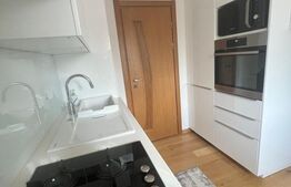 Apartament de vanzare, cu 3 camere, etaj intermediar, decomandat, zona Burdujeni