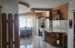 Apartament de vanzare, cu 3 camere, 64 mp, etaj 8, zona Marasesti