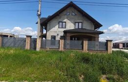 Casa individuala 4 camere, 200mp, Radauti