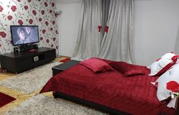 Apartament de vânzare, 3 camere, 80 mp, decomandat, zona Zamca