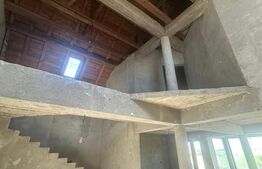 Casa pretabila pensiune/hotel , la rosu, Radauti