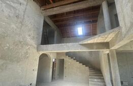 Casa pretabila pensiune/hotel , la rosu, Radauti