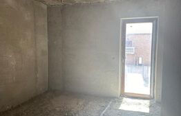 Casa pretabila pensiune/hotel , la rosu, Radauti