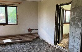 Casă bătrânească de vânzare în Bălăceana