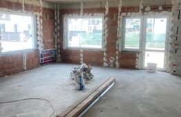 Apartament 3 camere, 80 mp, bloc nou in zona Tisauti