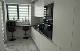 Apartament de vanzare, cu 4 camere, 114 mp totali, zona Universitatii