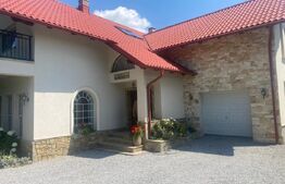 Casa individuala, 1600 mp teren, mobilata si utilata de lux, zona Burdujeni