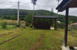 Casa de vacanta , zona Soarecului , Marginea