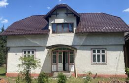 Casă tradițională Vatra Dornei, la stradă asfaltată