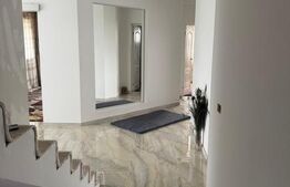 Casa/Vila 450 mp utili, 8000 mp teren + casa in constructie, Plopeni, SV