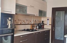 Apartament 2 camere, etaj 1, zona centrala, Radauti