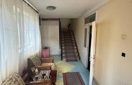 Casa cu etaj, 160 mp utili, 1352 mp teren, zona Burdujeni