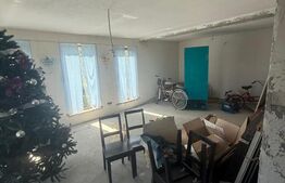 Casa cu etaj, 220 mp utili, 900 mp teren, Salcea, SV