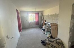 Casa cu etaj, 220 mp utili, 900 mp teren, Salcea, SV