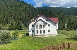 Casă de vânzare cu teren, în Pojorâta, la șosea asfaltată