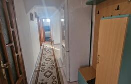 Apartament 3 camere, 63 mp, zona Obcini