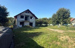 Casa Duplex la rosu, 222 mp utili, teren 423 mp, Burdujeni, Suceava