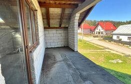 Casa individuala, 262 mp, teren 1000 mp, Clit (Arbore)