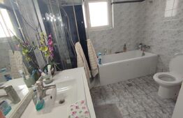 Casa cu garaj, teren 2000mp, chirie ,  Iaslovat 