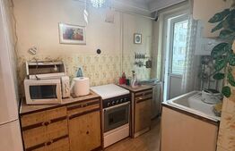 Apartament cu 3 camere, etaj intermediar, zona Centrala