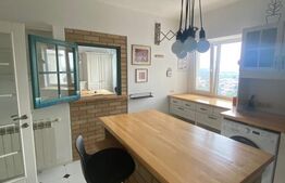 Apartament cu 4 camere, etaj intermediar, zona Catedrala