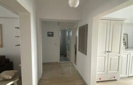 Apartament cu 4 camere, etaj intermediar, zona Catedrala