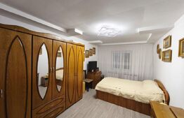 Apartament 2 camere, decomandat, etaj 2, Siret