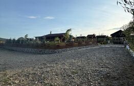 Cabana din lemn rotund, 2 camere, 140 mp, teren 2800 mp, Paltinoasa